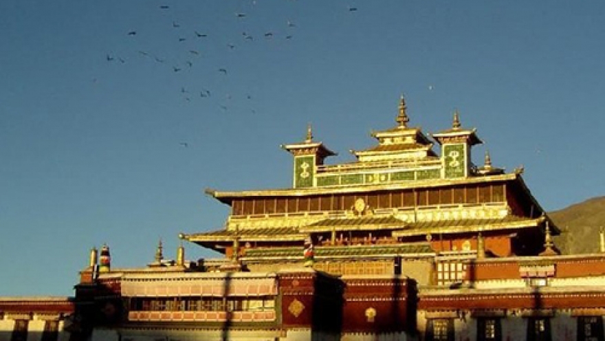 西藏最早的寺庙——　　『桑耶寺』