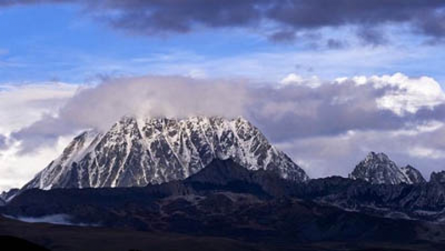 雅拉雪山